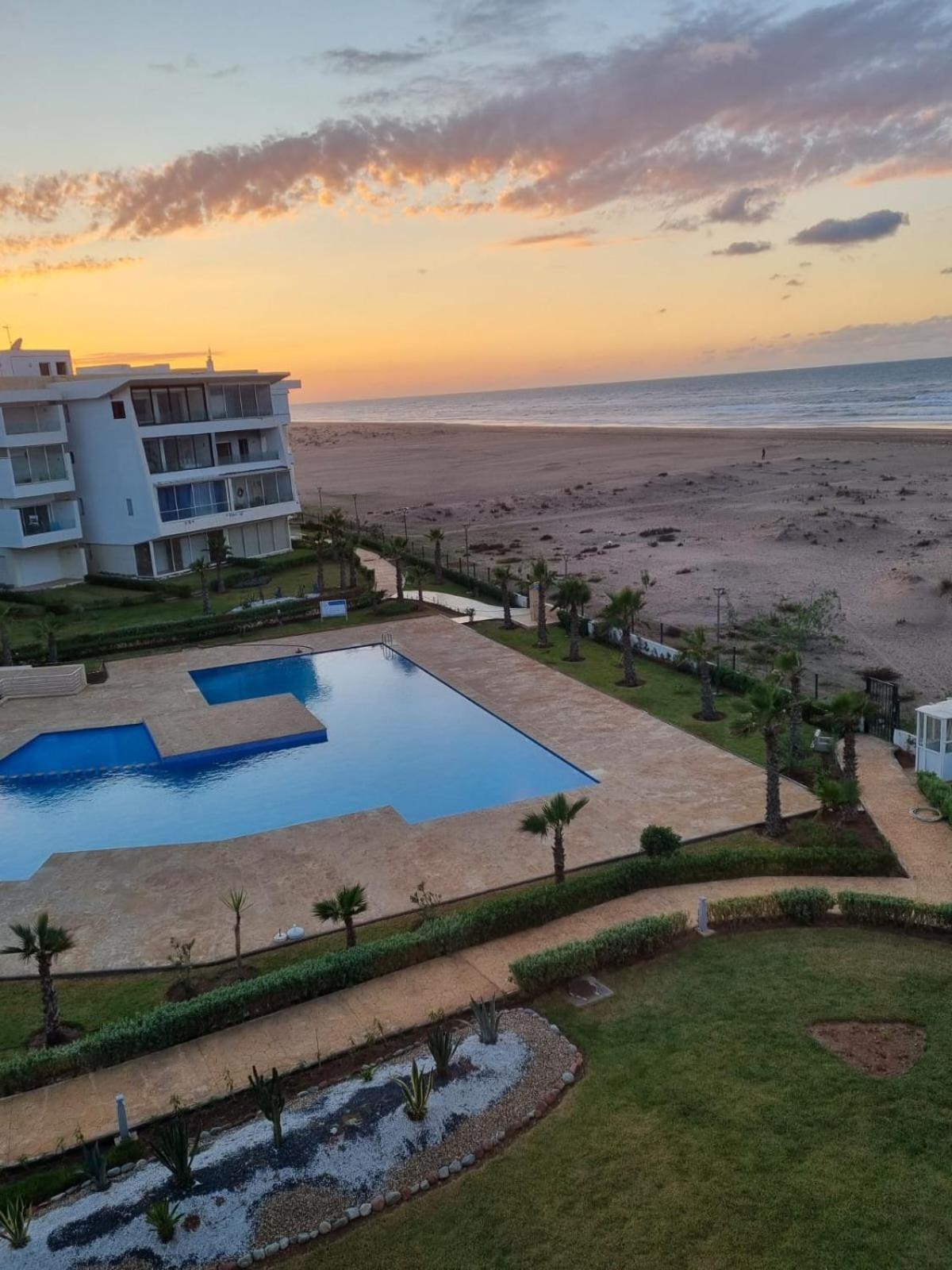 Sidi Rahal Blue View, Beachfront Wide Seaview With Pool Екстериор снимка